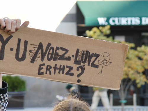 Y U NOEZ LUVZ ERTHZ?